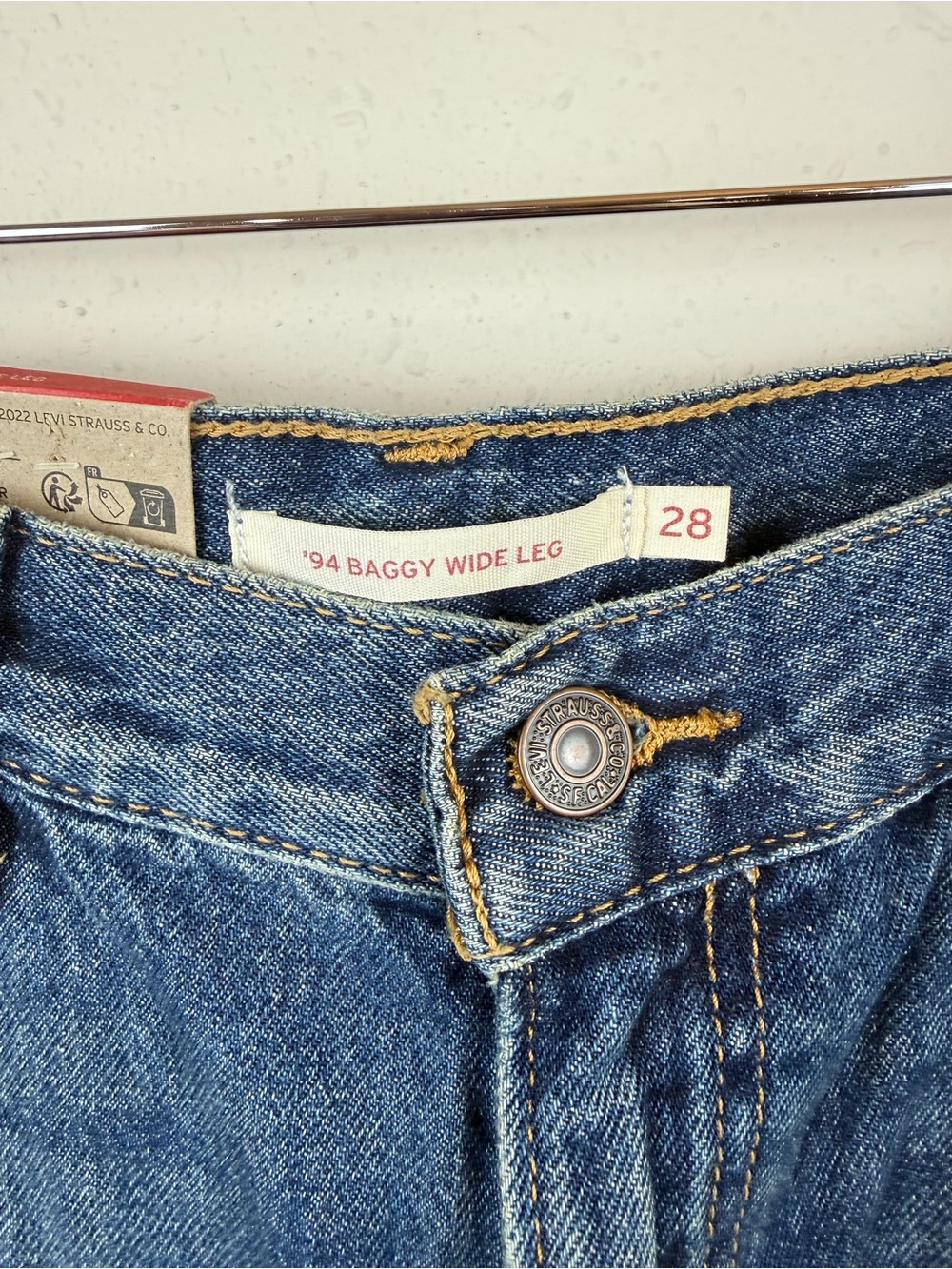 Levi’s ‘94 Baggy Wide Leg Women’s Relaxed Fit Blue Jeans Sz 28 NWT - Picture 7 of 14